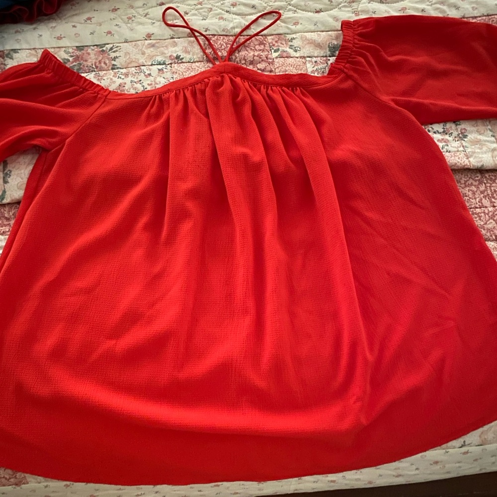 She + Sky Red Ruched 3/4 Sleeve Blouse